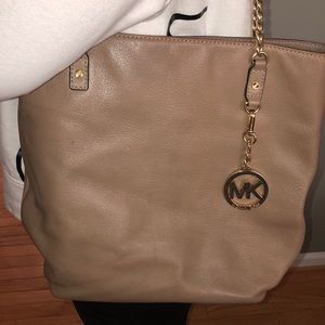 Micheal Kors Purse